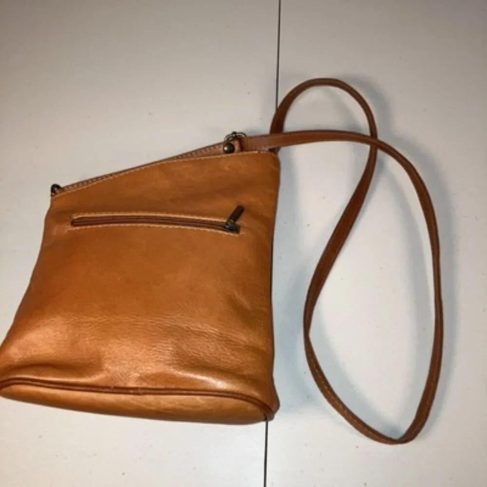 Foir Di Lota Italian Genuine Leather Cross Body Messenger Bag A-Symmetrical - Picture 5 of 8
